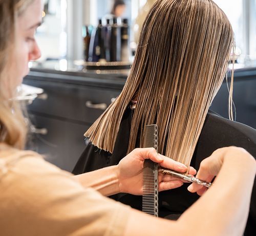 Hairstylists working at Salon Di Lusso